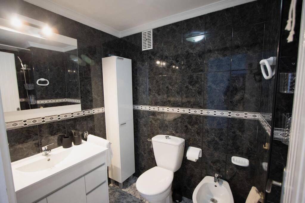 Love Rent4 Malaga La Torre De La Roca 토레몰리노스 외부 사진