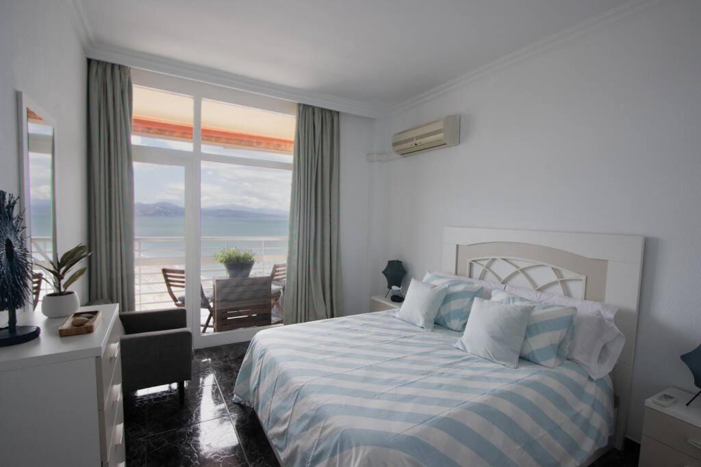 Love Rent4 Malaga La Torre De La Roca 토레몰리노스 외부 사진