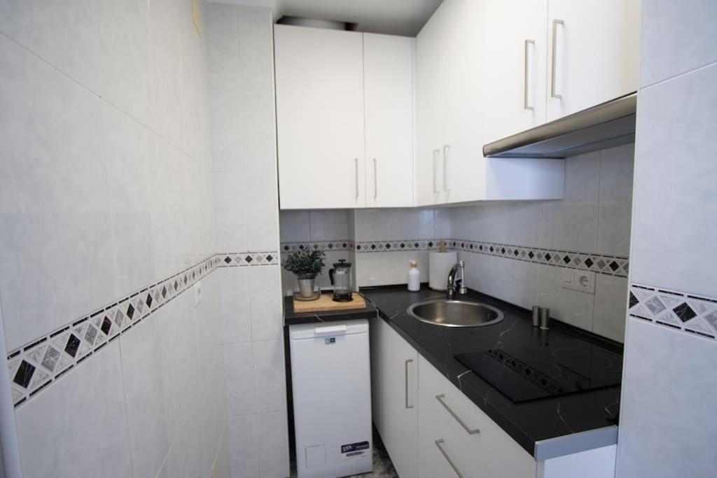Love Rent4 Malaga La Torre De La Roca 토레몰리노스 외부 사진
