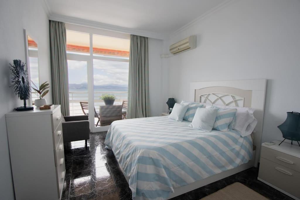 Love Rent4 Malaga La Torre De La Roca 토레몰리노스 외부 사진